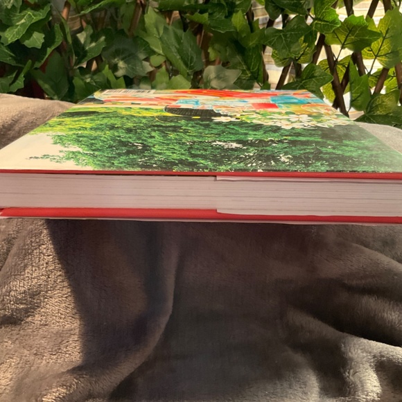 Signed Copy of Living Floral by Margot Shaw - Picture 4 of 15